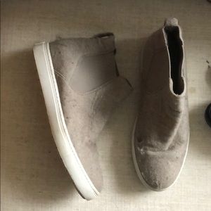 FLASH SALE - VINCE GREY SNEAKERS